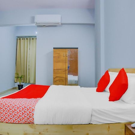 Oyo 75173 Hotel Regency Surat Ngoại thất bức ảnh