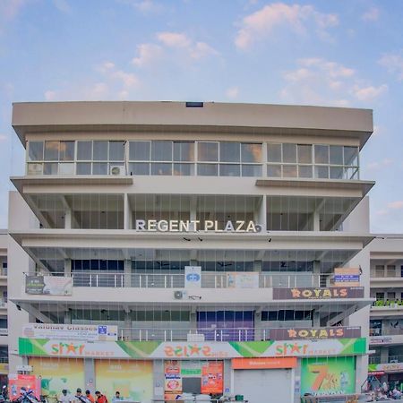 Oyo 75173 Hotel Regency Surat Ngoại thất bức ảnh